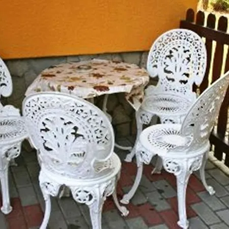 Petra Apartmanhaz *